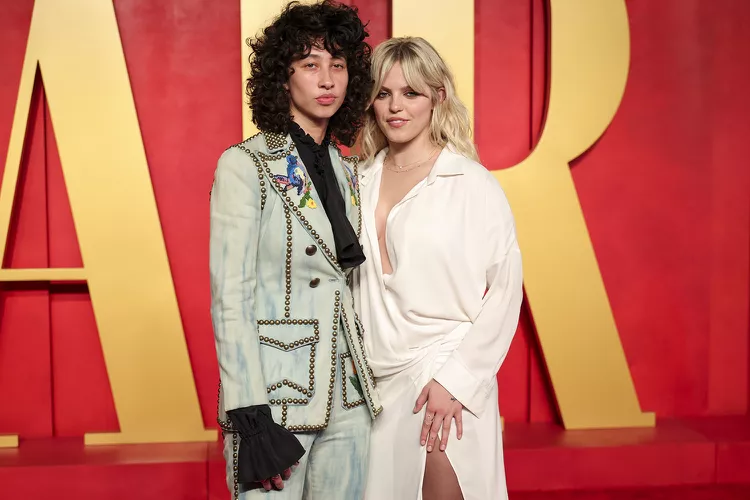 Reneé Rapp and Towa Bird Grace the 2024 Vanity Fair Oscars Party Red Carpet Together